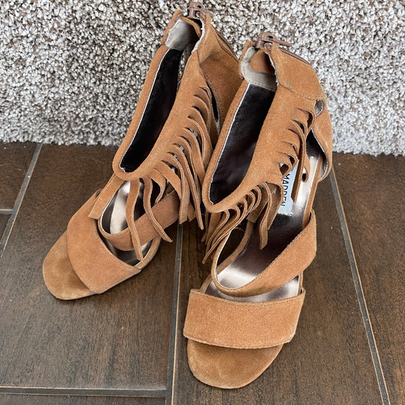 STEVE MADDEN Suede Fringe Sandals - Size 6 - Picture 7 of 9